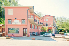  Hotel Nella  Специя